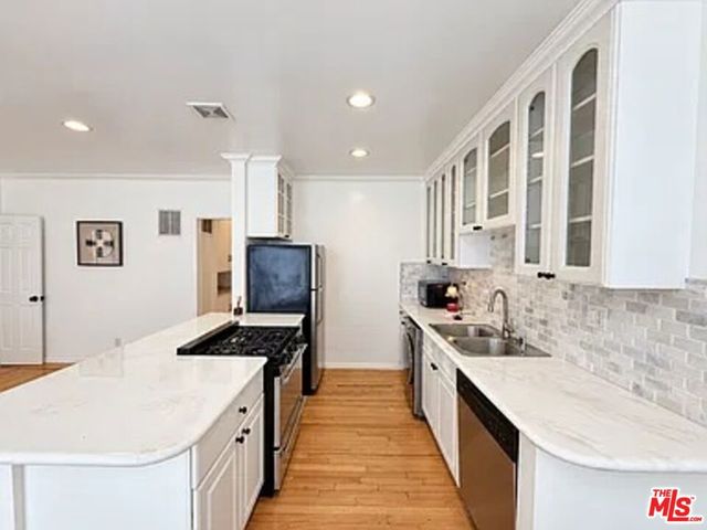 1111 11th Street 9, Santa Monica, CA 90403
