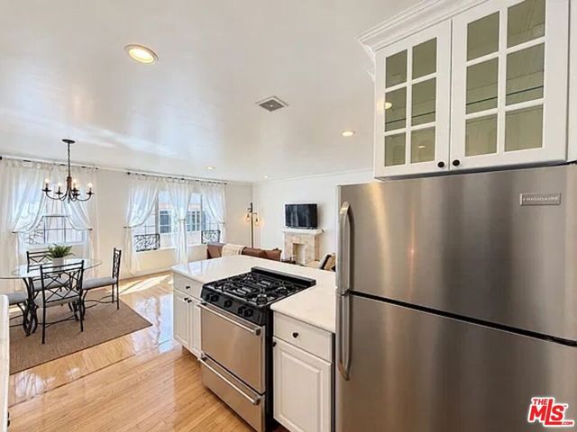1111 11th Street 9, Santa Monica, CA 90403