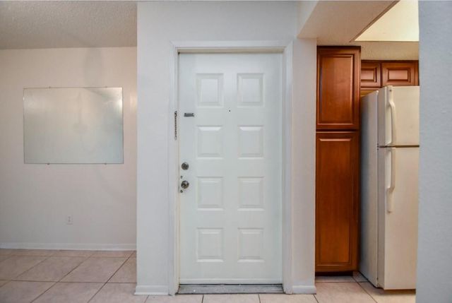 2818 S Bartell Drive S 6, Houston, TX 77054