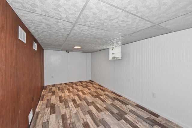 2348 S 84th STREET, West Allis, WI 53227