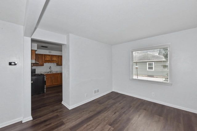 2348 S 84th STREET, West Allis, WI 53227