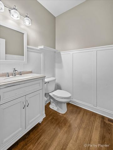 647 Bennett Drive, North Aurora, IL 60542