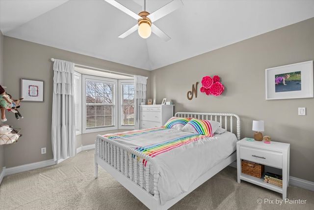 647 Bennett Drive, North Aurora, IL 60542