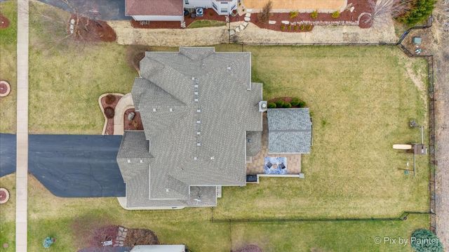 647 Bennett Drive, North Aurora, IL 60542