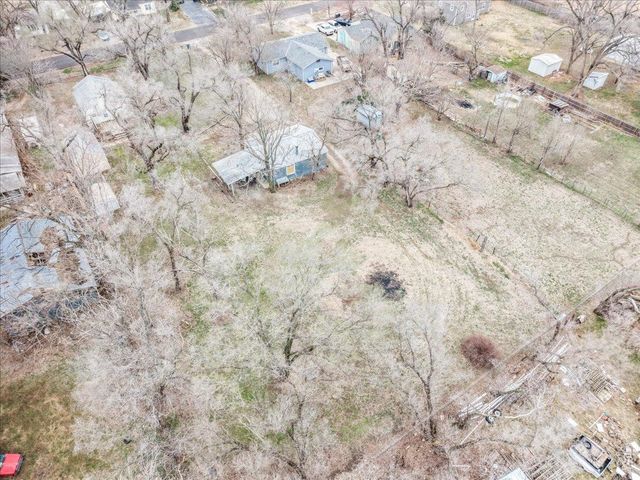 805 E 57th St S, Wichita, KS 67216