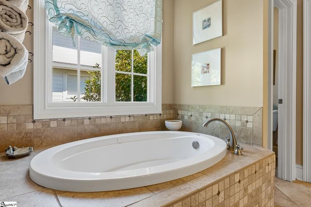 205 Whitworth Way, Simpsonville, SC 29681