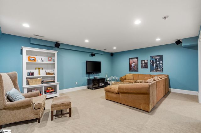 205 Whitworth Way, Simpsonville, SC 29681