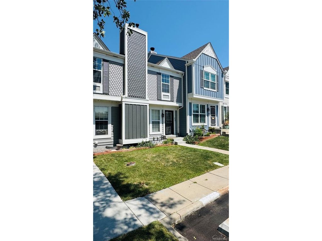 19815 Applewood Ct, Parker, CO 80138