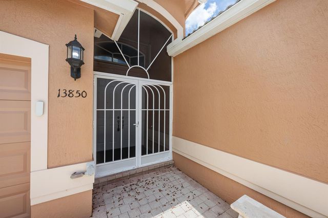 13850 Vía Vittoria, Delray Beach, FL 33446