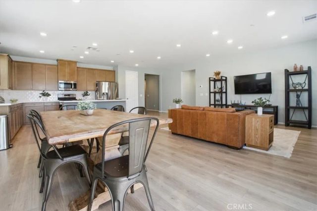 322 Mistyblue Court, Hemet, CA 92543