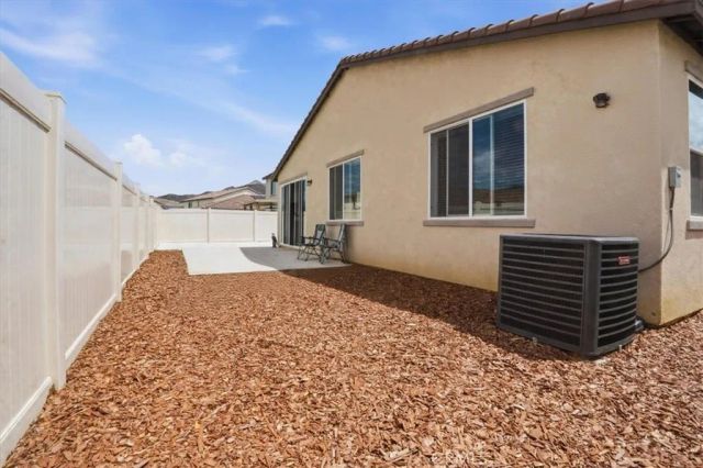 322 Mistyblue Court, Hemet, CA 92543