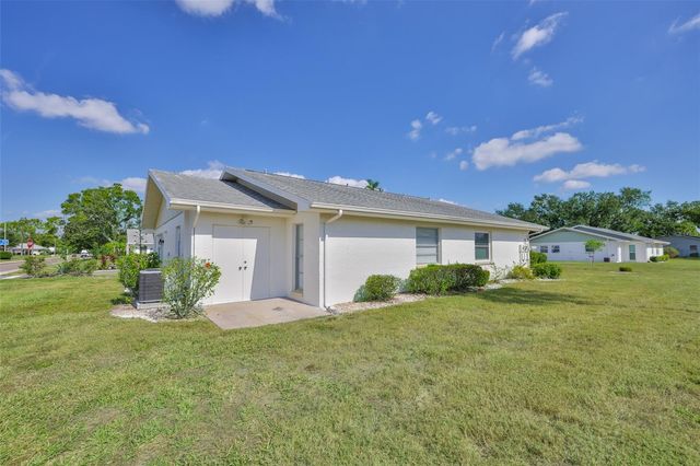 124 GLOUCESTER BOULEVARD 355J, Sun City Center, FL 33573