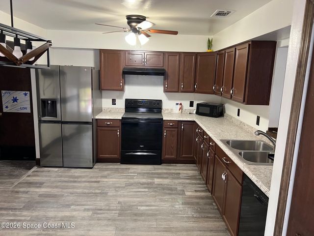 1515 Hamilton Avenue SW, Palm Bay, FL 32908