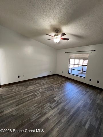 1515 Hamilton Avenue SW, Palm Bay, FL 32908