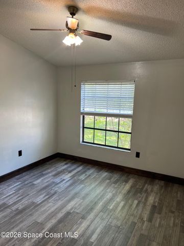 1515 Hamilton Avenue SW, Palm Bay, FL 32908