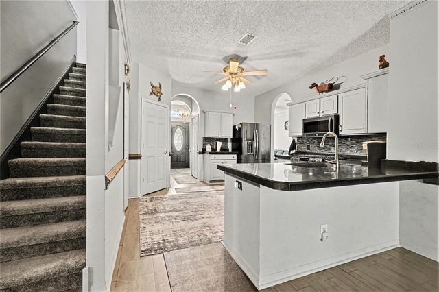 10212 GRANT CREEK DRIVE, Tampa, FL 33647