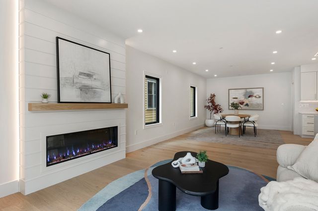 421 E. 6th St TH1, Boston, MA 02127