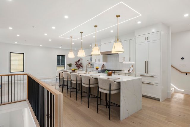 421 E. 6th St TH1, Boston, MA 02127