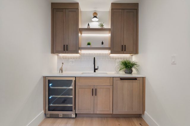 421 E. 6th St TH1, Boston, MA 02127