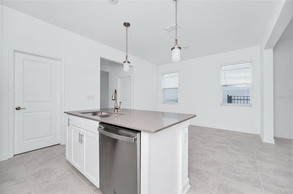 Image 12 of property listing at 9971 INTRODUCTION WAY, Orlando, FL 32832