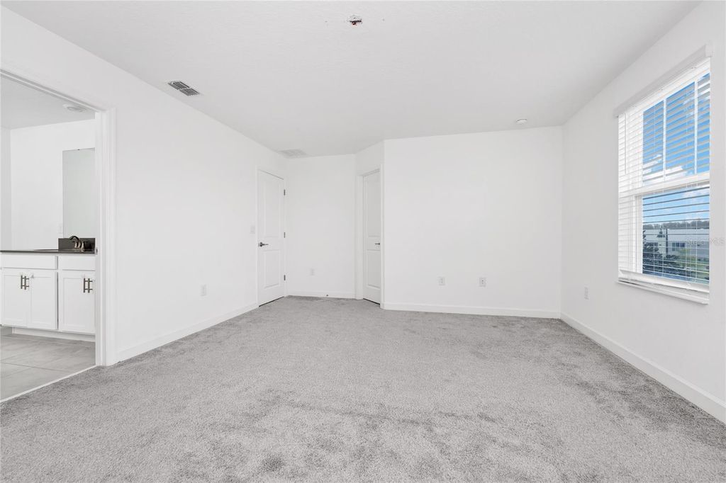 Image 25 of property listing at 9971 INTRODUCTION WAY, Orlando, FL 32832