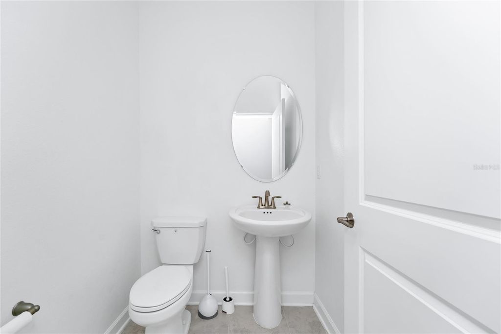 Image 28 of property listing at 9971 INTRODUCTION WAY, Orlando, FL 32832