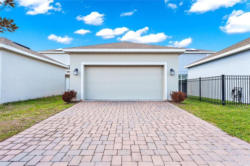 Image 34 of property listing at 9971 INTRODUCTION WAY, Orlando, FL 32832