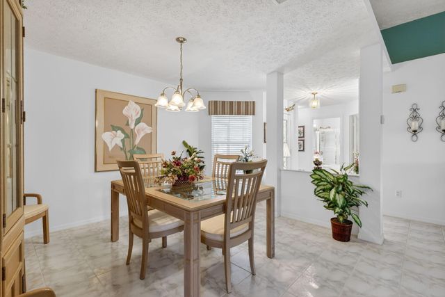 5936 Alexandria Circle, Fort Pierce, FL 34982