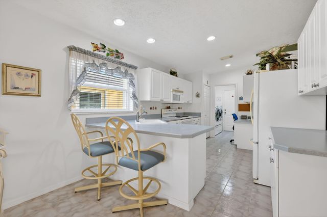 5936 Alexandria Circle, Fort Pierce, FL 34982