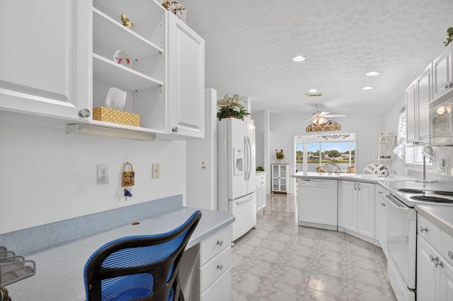 5936 Alexandria Circle, Fort Pierce, FL 34982