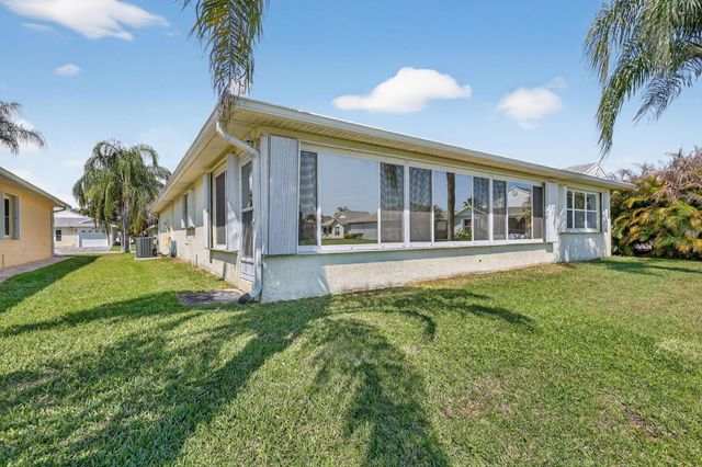 5936 Alexandria Circle, Fort Pierce, FL 34982