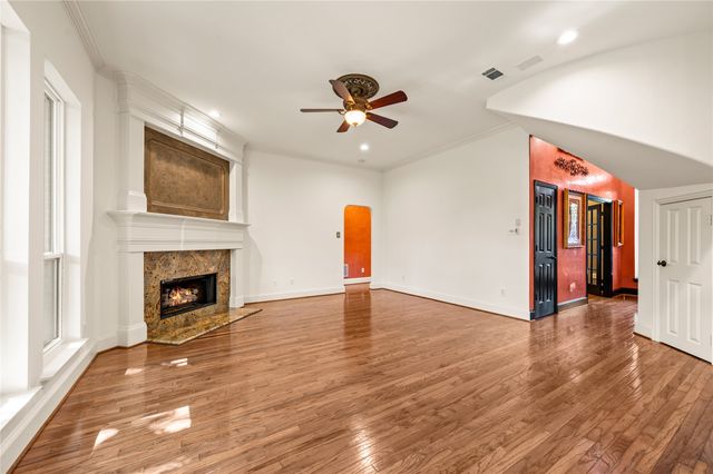 820 Glen Garry Drive, Flower Mound, TX 75022