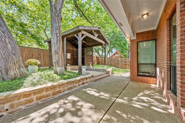 820 Glen Garry Drive, Flower Mound, TX 75022