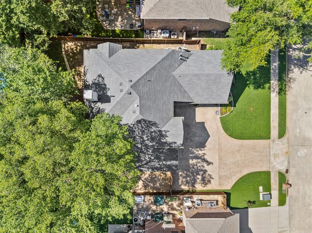 820 Glen Garry Drive, Flower Mound, TX 75022