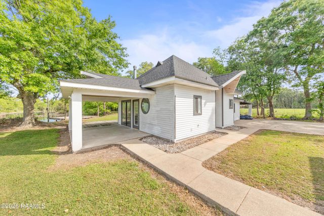 6712 Lake Peigneur Road, New Iberia, LA 70560