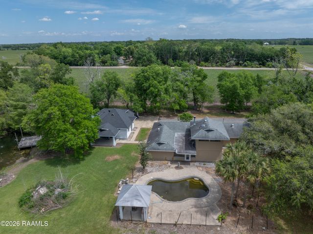 6712 Lake Peigneur Road, New Iberia, LA 70560