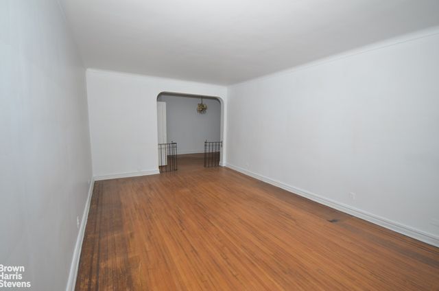 11811 84th Ave Apt 412, New York City, NY 11415