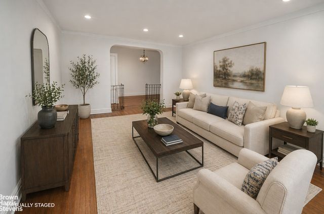 11811 84th Ave Apt 412, New York City, NY 11415