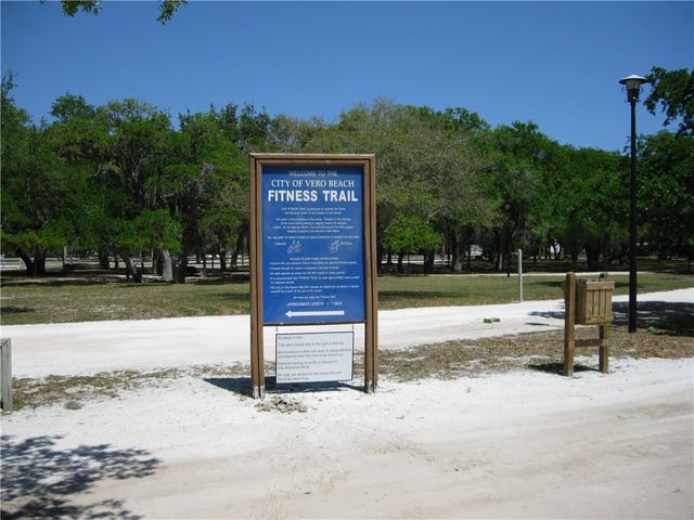 1809 21st Avenue, Vero Beach, FL 32960