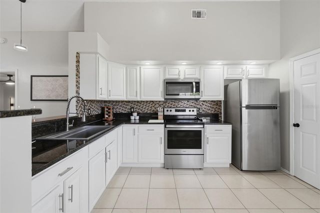1009 WHALEBONE BAY DRIVE, Kissimmee, FL 34741
