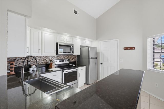 1009 WHALEBONE BAY DRIVE, Kissimmee, FL 34741