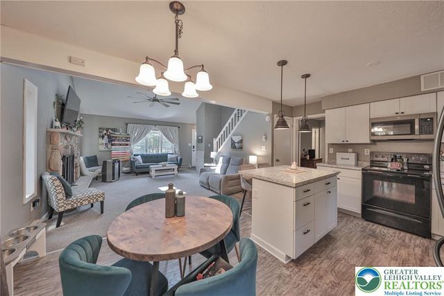179 Chippewa Trail, Penn Forest Twp, PA 18210