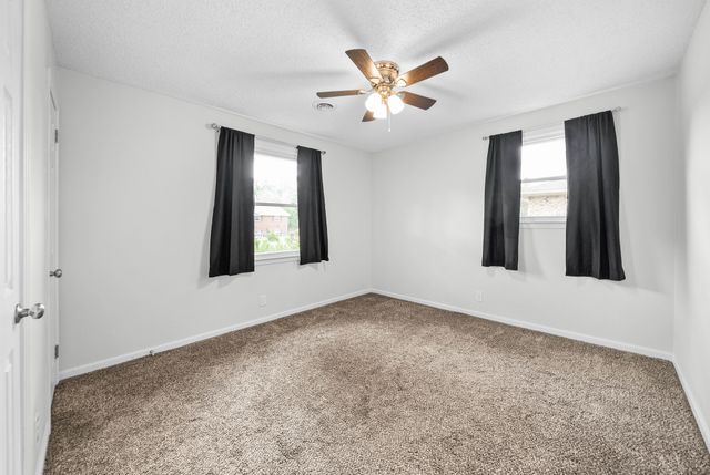 101 Susan St, Clarksville, TN 37042