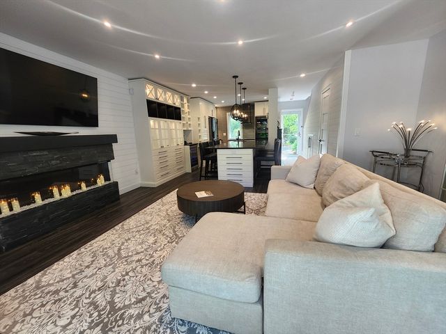 3 Howland Cir 3, Brewster, MA 02631