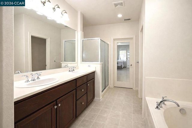 5041 5041 Escalon Cir, Richmond, CA 94803