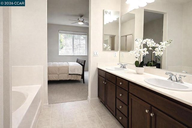 5041 5041 Escalon Cir, Richmond, CA 94803