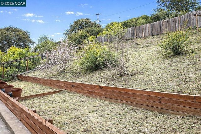 5041 5041 Escalon Cir, Richmond, CA 94803