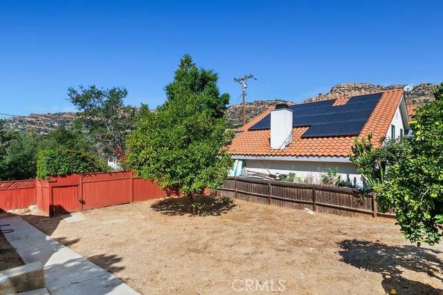9204 Notre Dame, Chatsworth, CA 91311