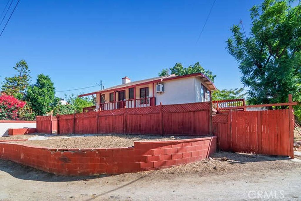 9204 Notre Dame, Chatsworth, CA 91311
