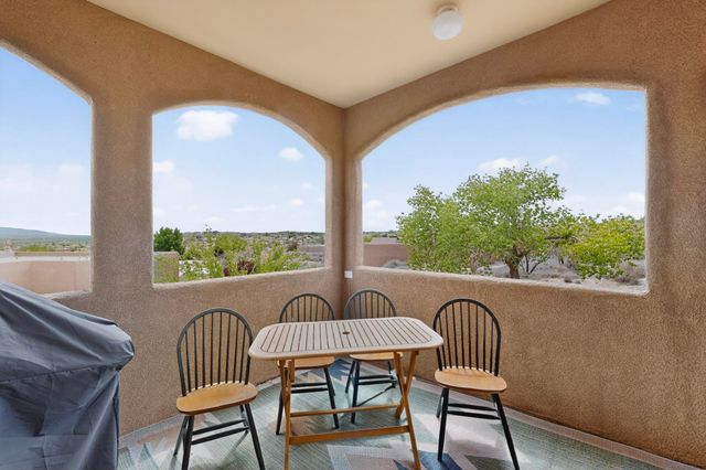 5004 Mirada Court NW, Albuquerque, NM 87120